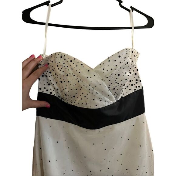 White House Black Market Dress Size 4 Good Condition - Picture 2 of 3